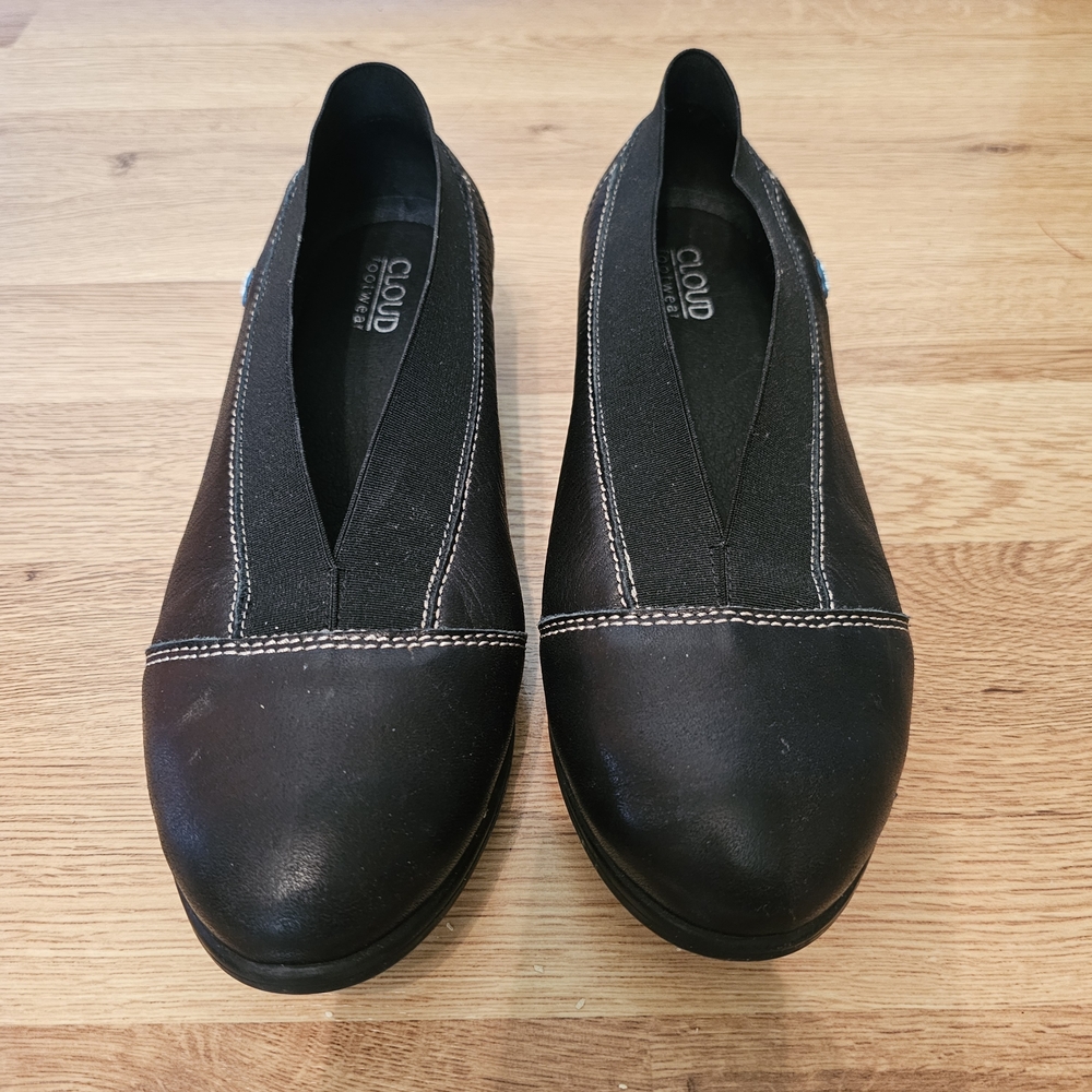 Cloud Footwear Black leather Euro Flats Size 7